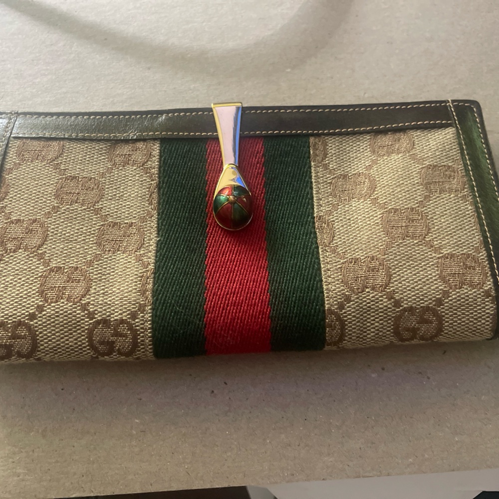 Gucci Tan and Green Stripe Wallet